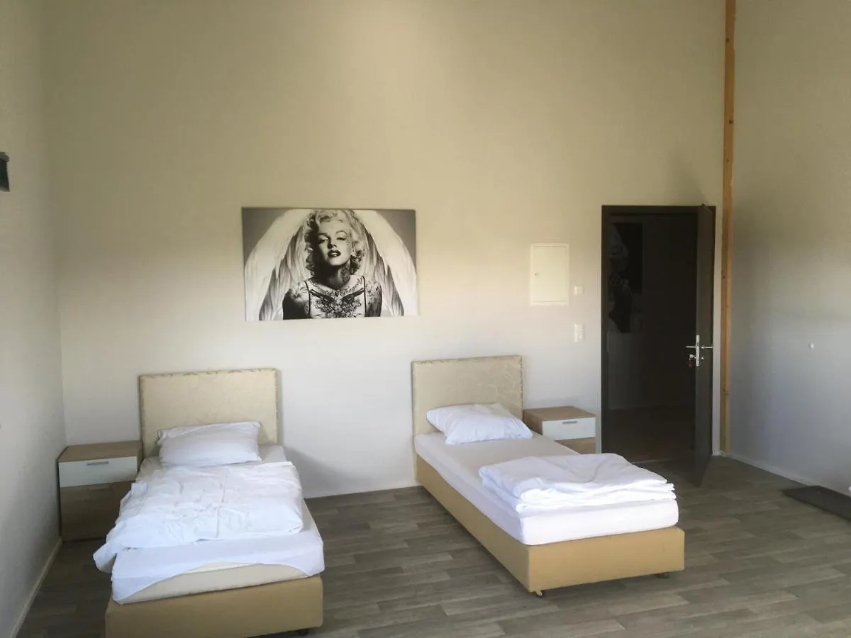 5 Points Rooms For Rent Niederrieden
