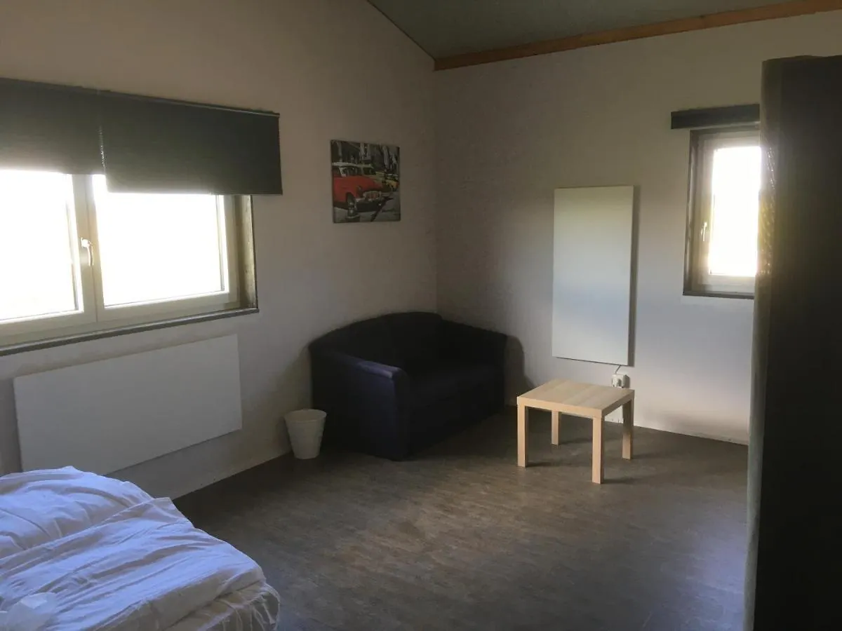 Apartament 5 Points Rooms For Rent Niederrieden